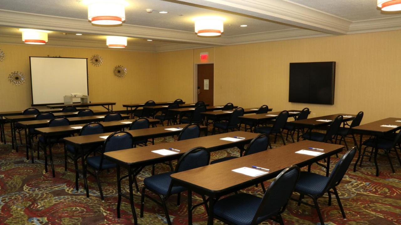 Holiday Inn Express Hotel & Suites Saginaw By Ihg Kültér fotó
