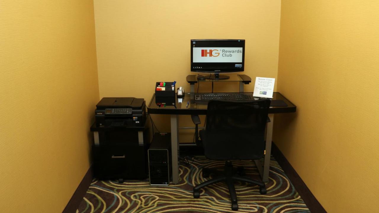 Holiday Inn Express Hotel & Suites Saginaw By Ihg Kültér fotó