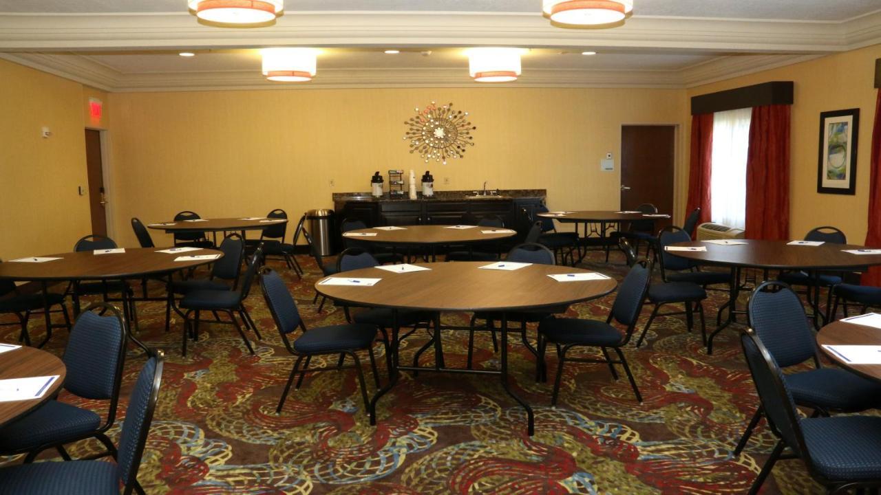 Holiday Inn Express Hotel & Suites Saginaw By Ihg Kültér fotó