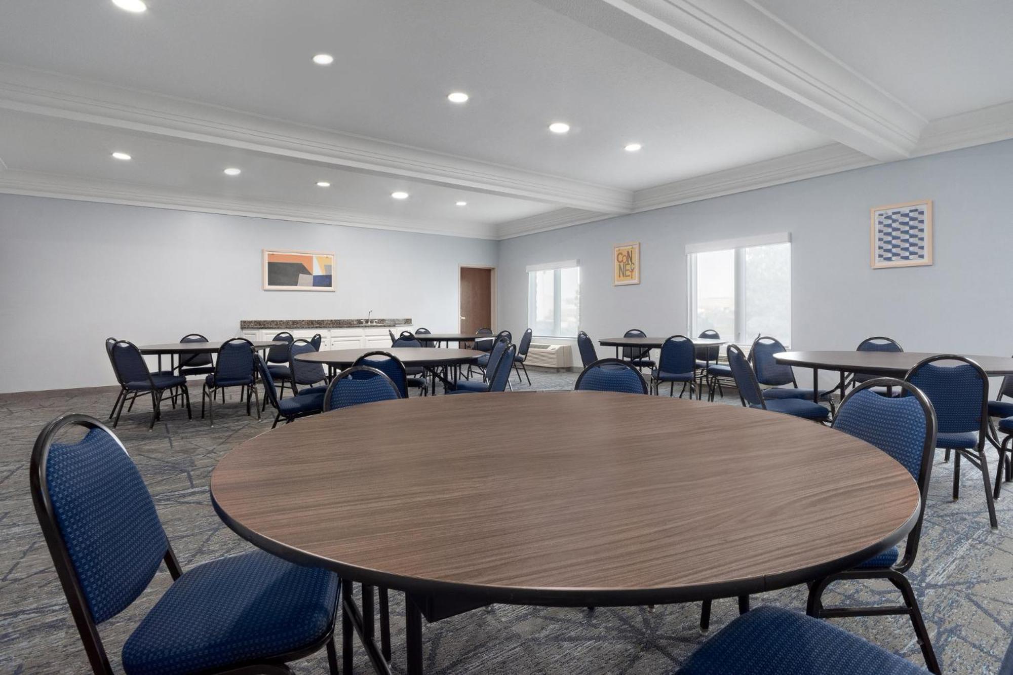 Holiday Inn Express Hotel & Suites Saginaw By Ihg Kültér fotó