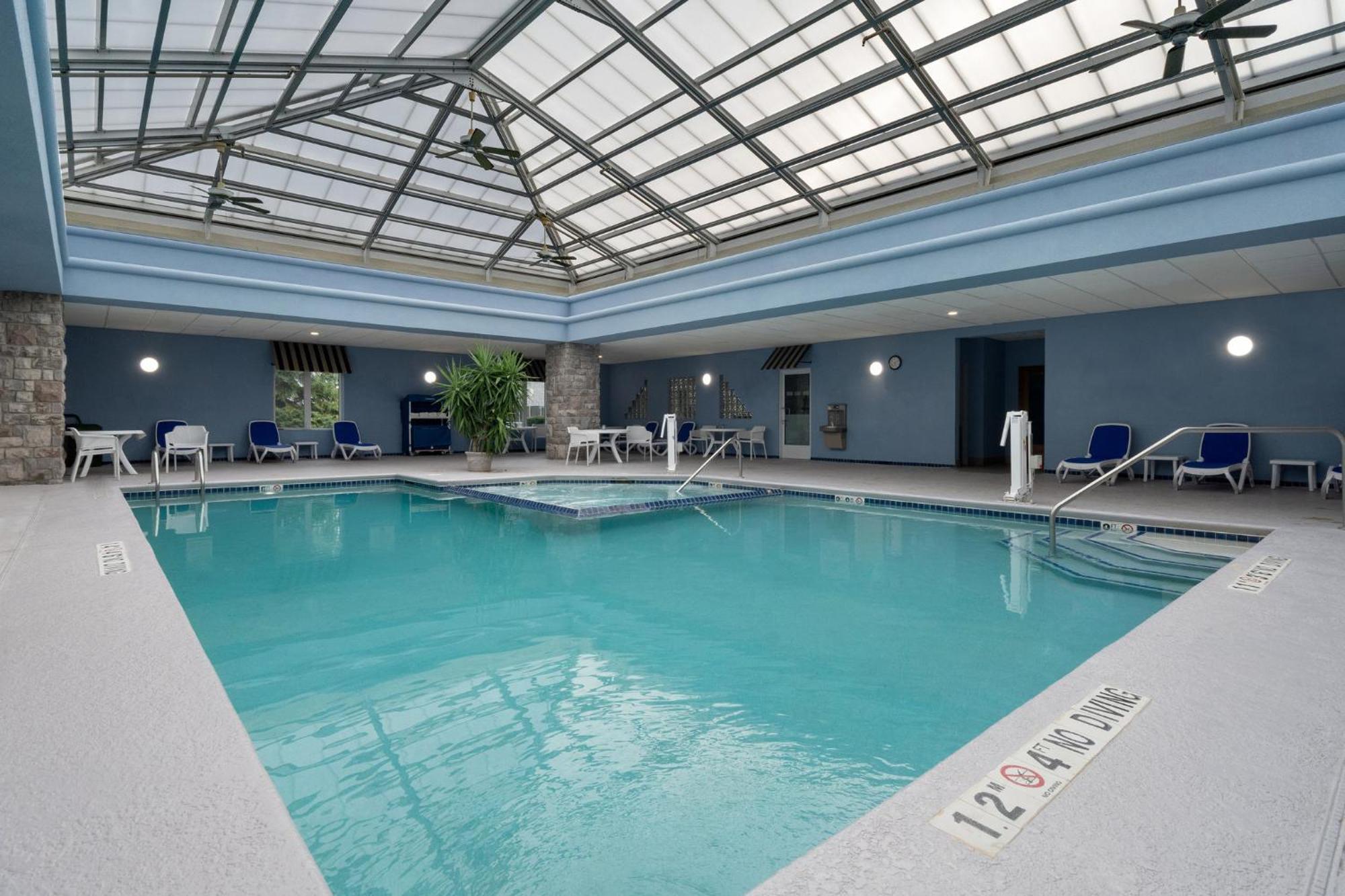 Holiday Inn Express Hotel & Suites Saginaw By Ihg Kültér fotó